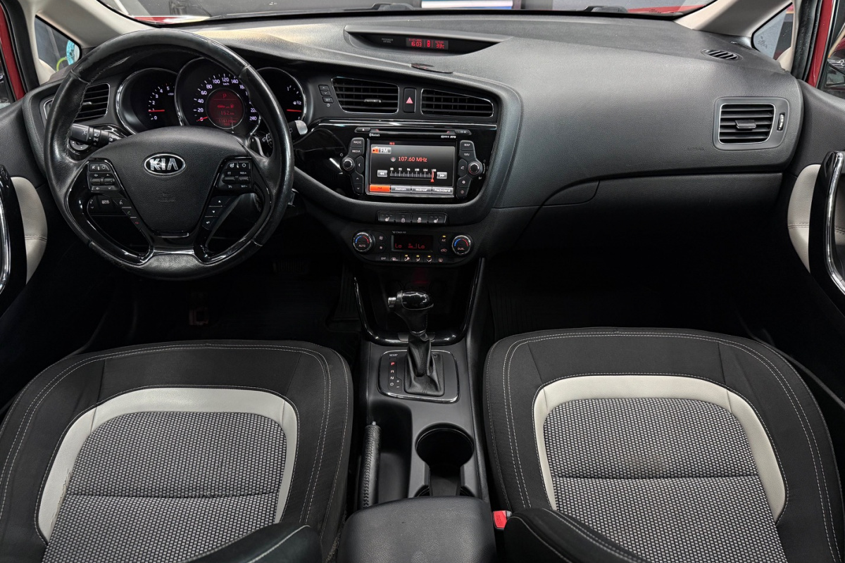 Ponuka vozidiel / Kia Cee´d SW 1.6 CRDi EX/Gold A/T - video