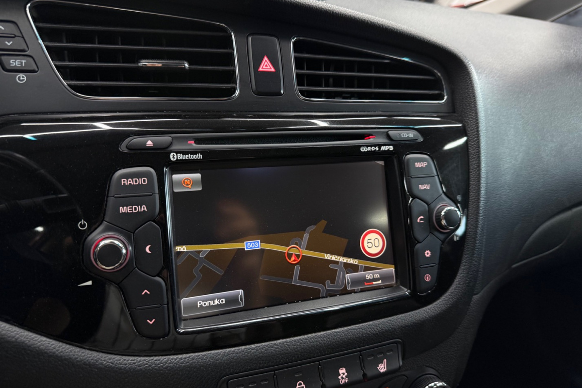 Ponuka vozidiel / Kia Cee´d SW 1.6 CRDi EX/Gold A/T - video