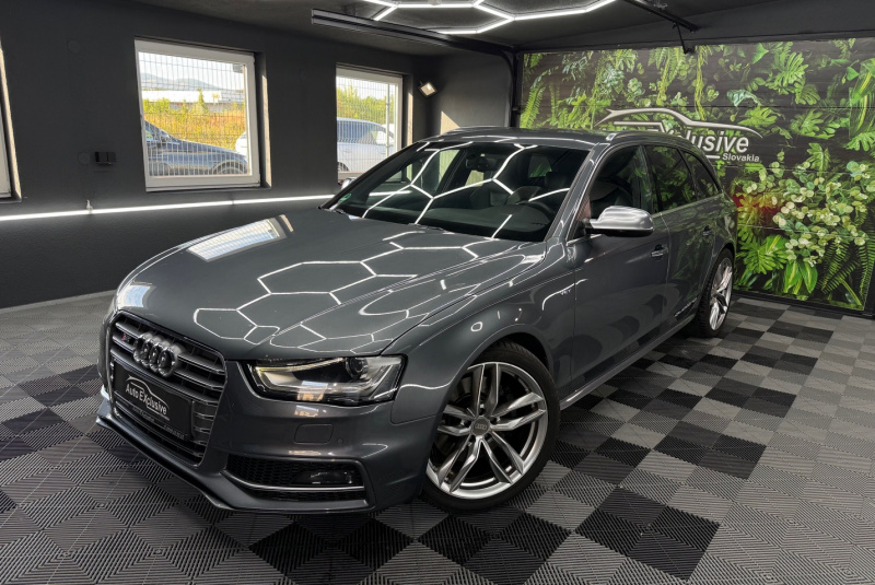  Ponuka vozidiel / Audi S4 Avant 3.0 TFSI QUATTRO AUTOMAT - video