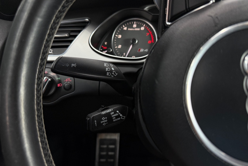 Ponuka vozidiel / Audi S4 Avant 3.0 TFSI QUATTRO AUTOMAT - video Ponuka vozidiel / Audi S4 Avant 3.0 TFSI QUATTRO AUTOMAT - video