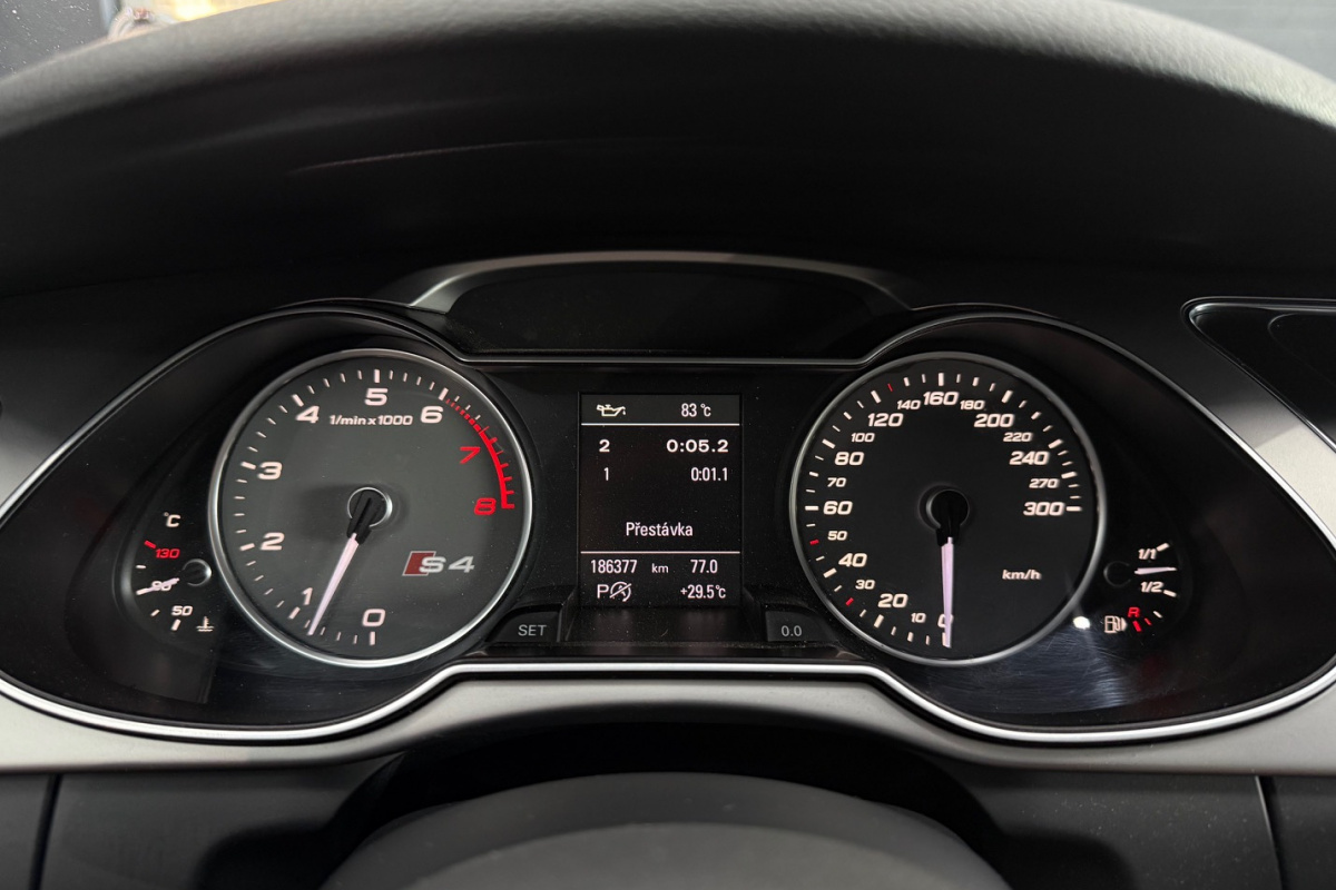 Ponuka vozidiel / Audi S4 Avant 3.0 TFSI QUATTRO AUTOMAT - video