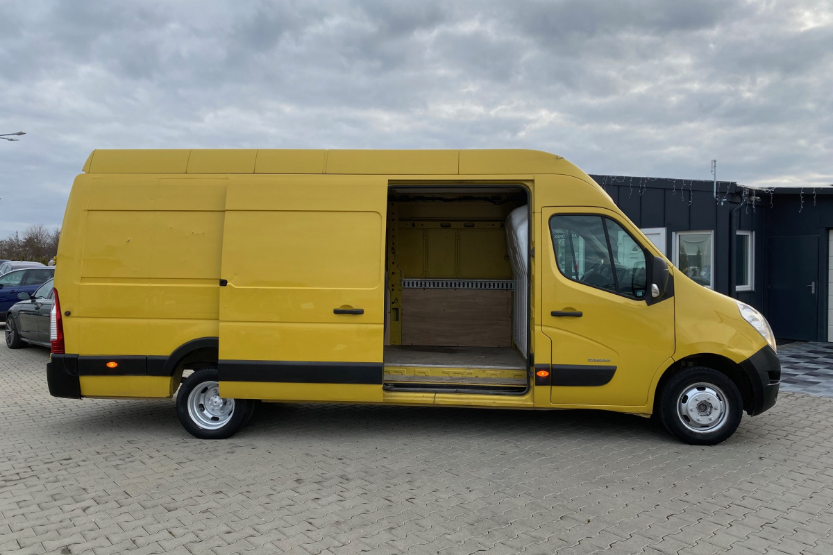 Ponuka vozidiel / Renault Master 2.3 L4H4 - video