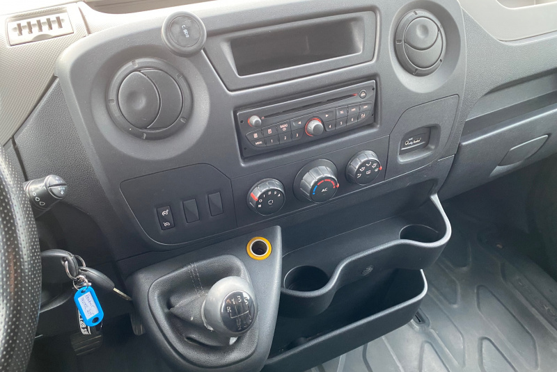  Ponuka vozidiel / Renault Master 2.3 L4H4 - video