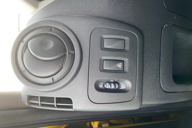 Ponuka vozidiel / Renault Master 2.3 L4H4 - video
