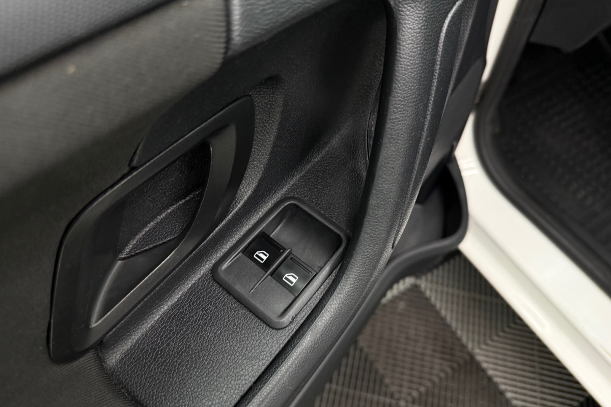 Ponuka vozidiel / Škoda Roomster 1.2 TSI 105k Active - video Ponuka vozidiel / Škoda Roomster 1.2 TSI 105k Active - video