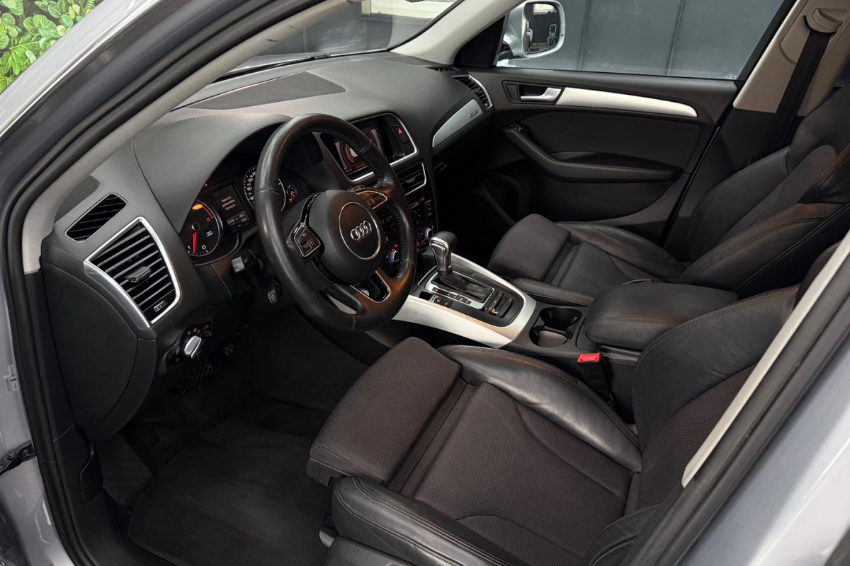 Ponuka vozidiel / Audi Q5 2.0 TDI 190k quattro S tronic Sport - video