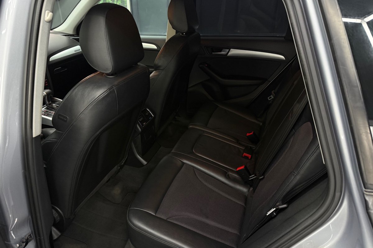 Ponuka vozidiel / Audi Q5 2.0 TDI 190k quattro S tronic Sport - video