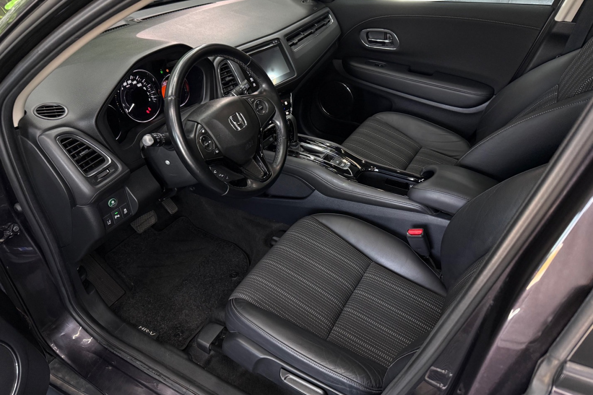 Ponuka vozidiel / Honda HR-V 1.5 i-VTEC Elegance CVT - video