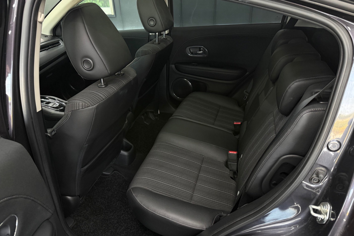 Ponuka vozidiel / Honda HR-V 1.5 i-VTEC Elegance CVT - video