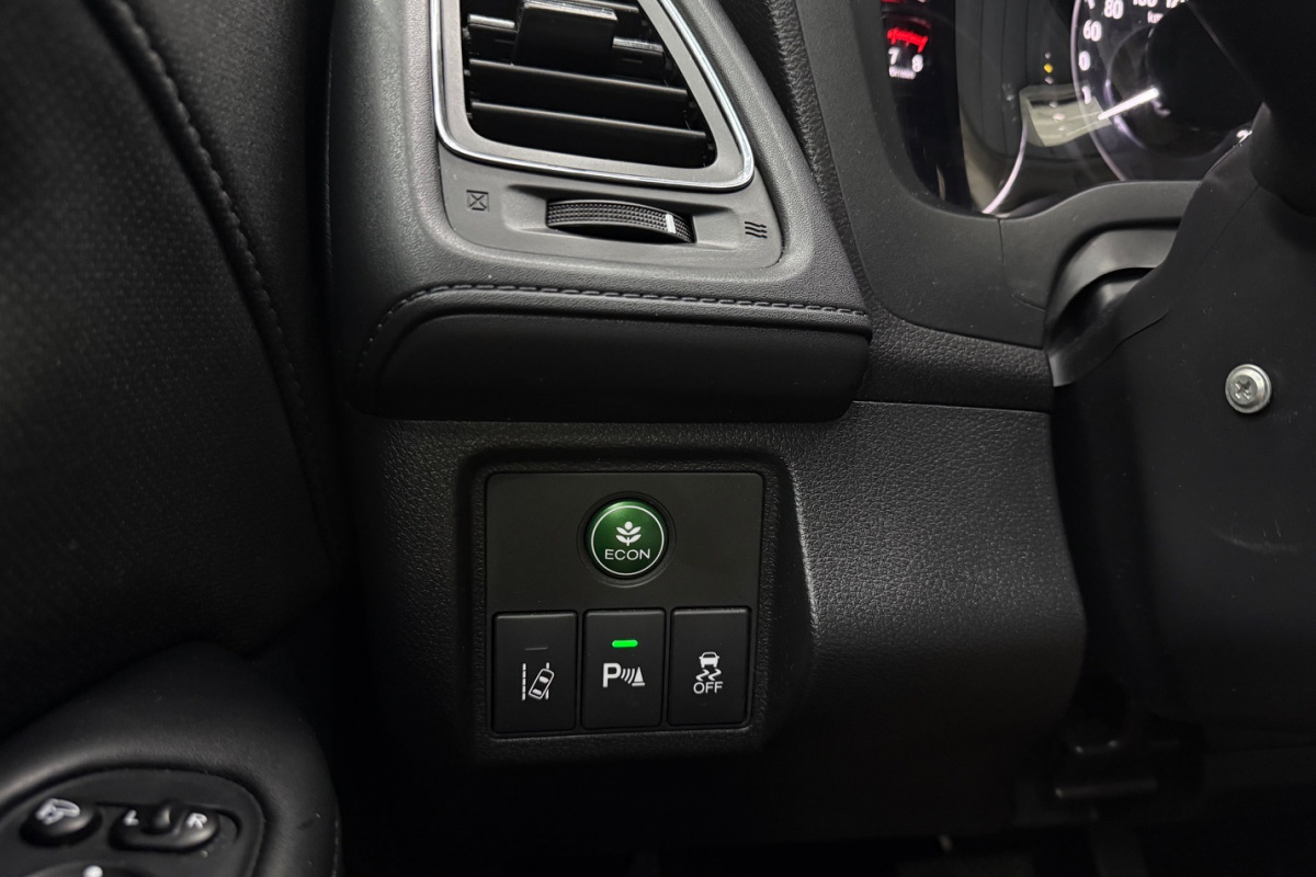Ponuka vozidiel / Honda HR-V 1.5 i-VTEC Elegance CVT - video
