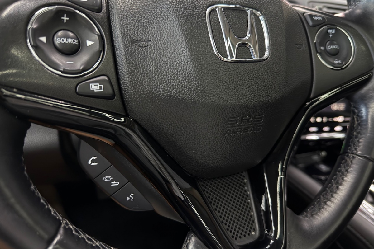 Ponuka vozidiel / Honda HR-V 1.5 i-VTEC Elegance CVT - video