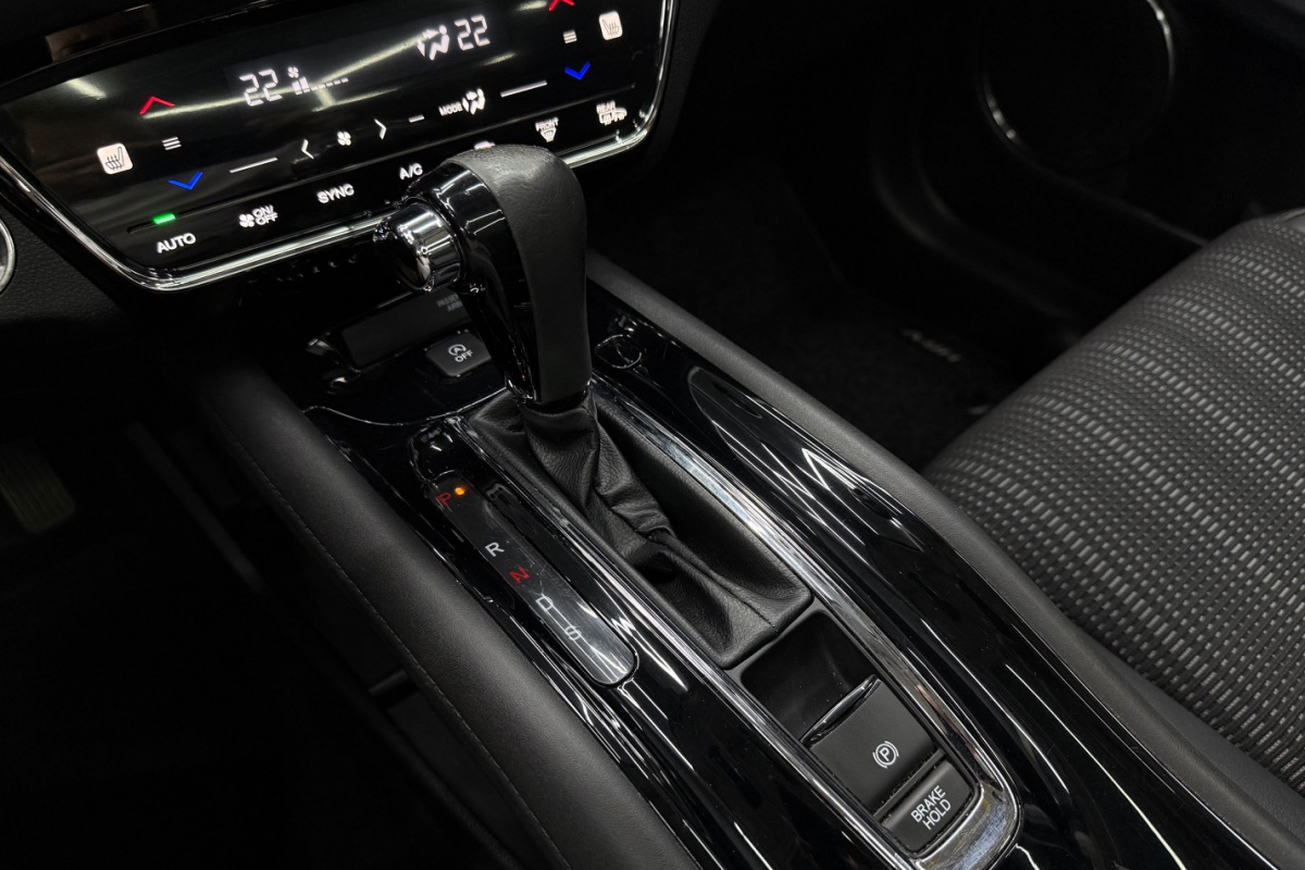 Ponuka vozidiel / Honda HR-V 1.5 i-VTEC Elegance CVT - video