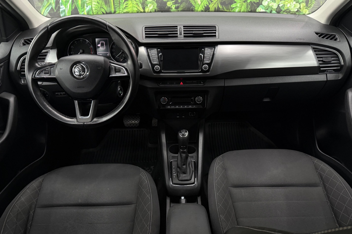 Ponuka vozidiel / Škoda Fabia 1.0 TSI 110k Ambition DSG - video