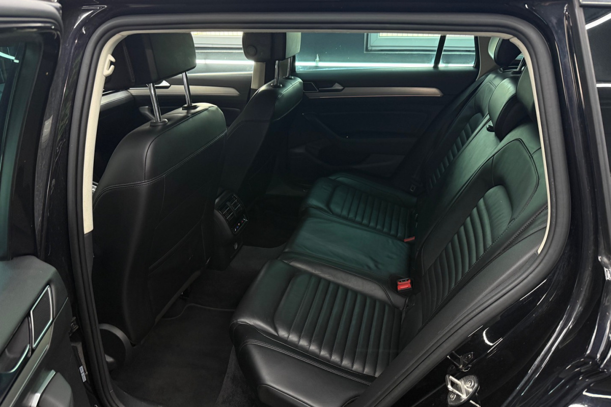 Ponuka vozidiel / Volkswagen Passat Variant 2.0 TDI 190k BMT Highline 4MOTION DSG - video