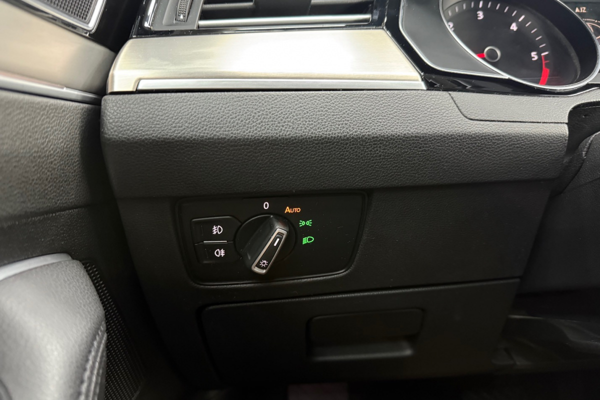 Ponuka vozidiel / Volkswagen Passat Variant 2.0 TDI 190k BMT Highline 4MOTION DSG - video