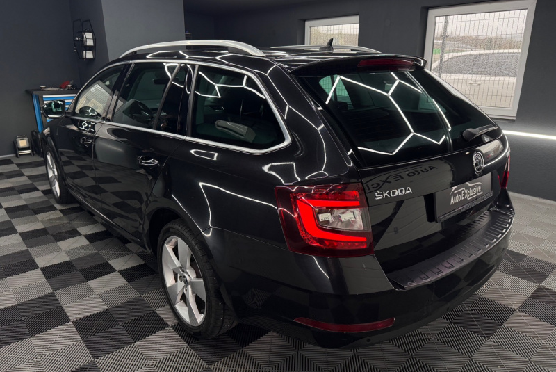  Ponuka vozidiel / Škoda Octavia Combi 2.0 TDI Ambition DSG - video