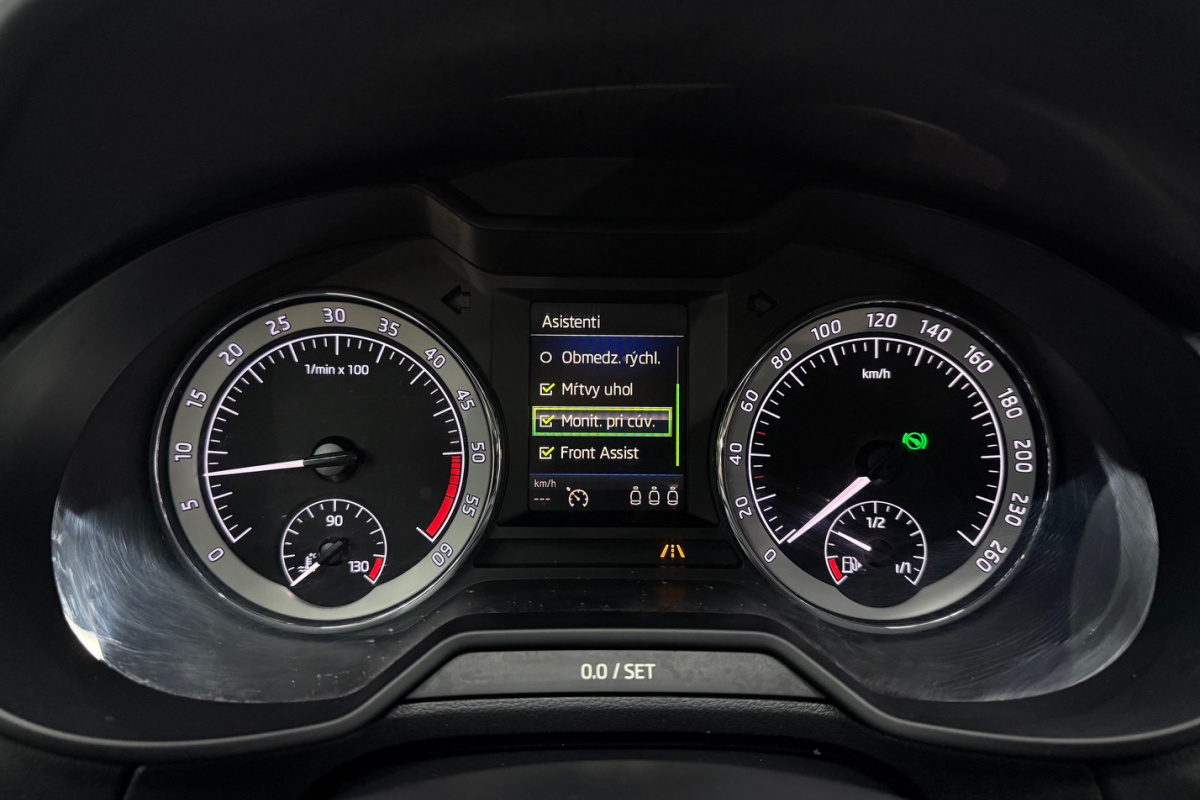 Ponuka vozidiel / Škoda Octavia Combi 2.0 TDI Ambition DSG - video