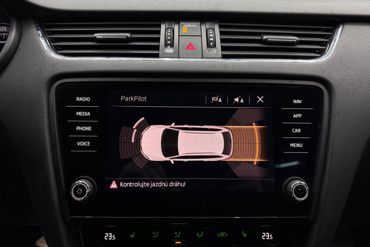 Ponuka vozidiel / Škoda Octavia Combi 2.0 TDI Ambition DSG - video