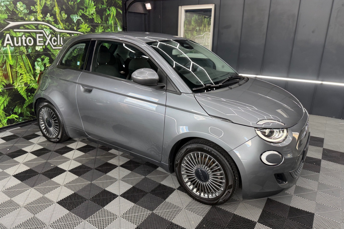Ponuka vozidiel / Fiat 500e - video