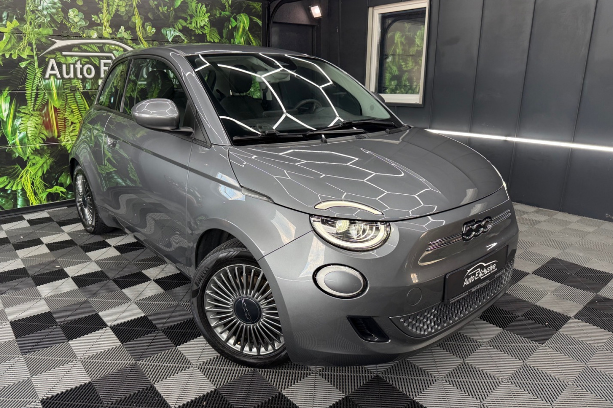 Ponuka vozidiel / Fiat 500e - video