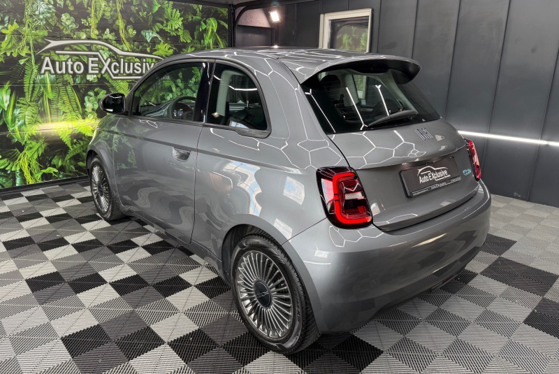  Ponuka vozidiel / Fiat 500e - video