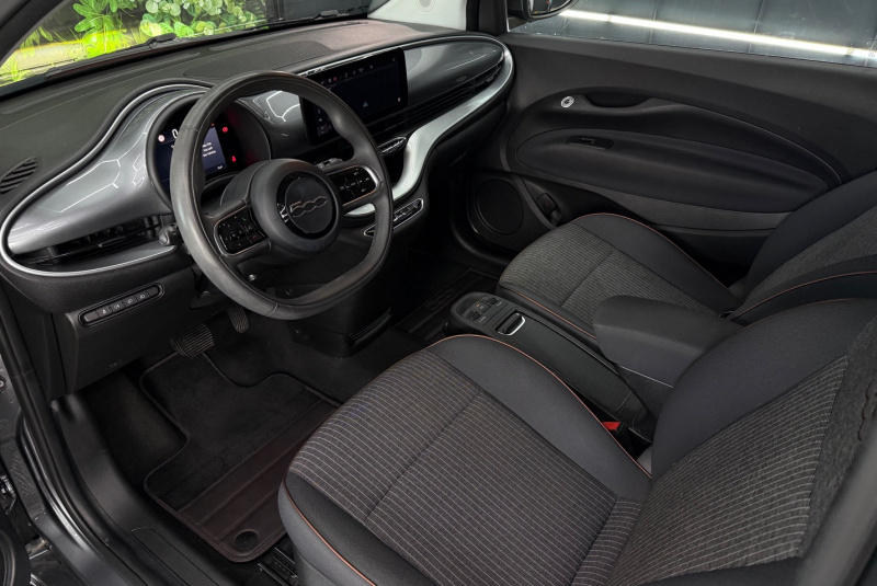  Ponuka vozidiel / Fiat 500e - video