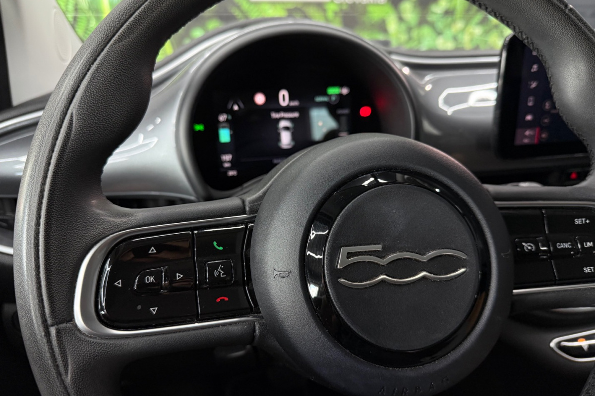 Ponuka vozidiel / Fiat 500e - video