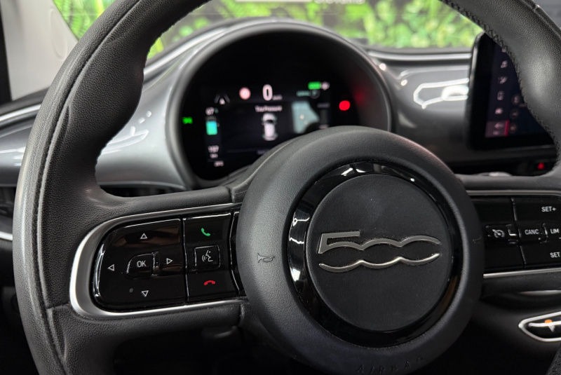  Ponuka vozidiel / Fiat 500e - video