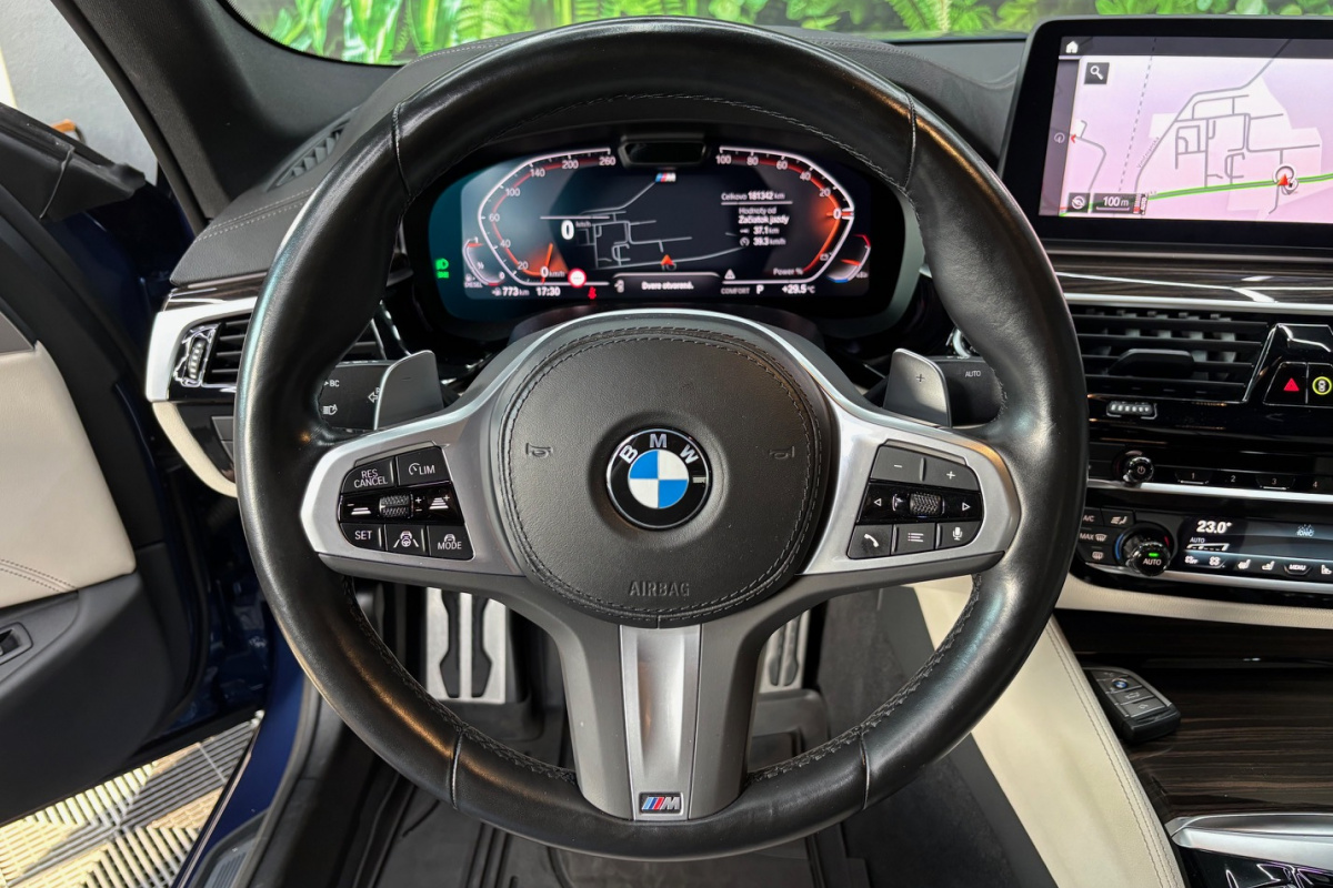 Ponuka vozidiel / BMW Rad 5 540d mHEV xDrive M-PACKET - video