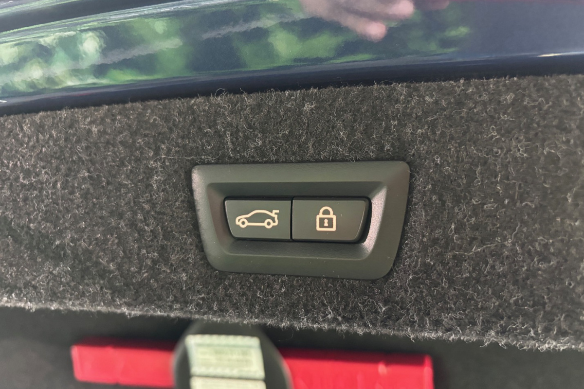 Ponuka vozidiel / BMW Rad 5 540d mHEV xDrive M-PACKET - video Ponuka vozidiel / BMW Rad 5 540d mHEV xDrive M-PACKET - video