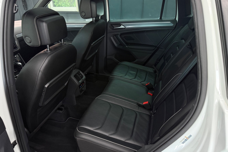 Ponuka vozidiel / Volkswagen Tiguan 2.0 BiTDI SCR BMT 240k 4MOTION HIGHLINE R-LINE DSG - video Ponuka vozidiel / Volkswagen Tiguan 2.0 BiTDI SCR BMT 240k 4MOTION HIGHLINE R-LINE DSG - video