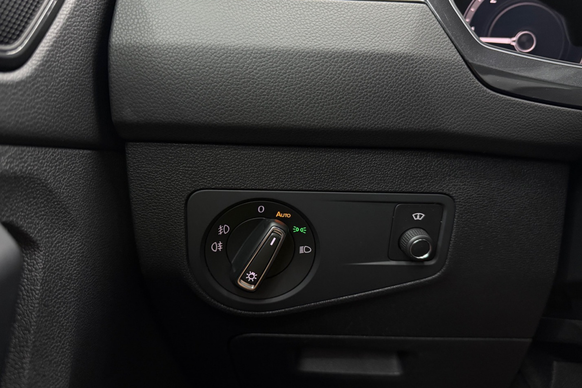 Ponuka vozidiel / Volkswagen Tiguan 2.0 BiTDI SCR BMT 240k 4MOTION HIGHLINE R-LINE DSG - video Ponuka vozidiel / Volkswagen Tiguan 2.0 BiTDI SCR BMT 240k 4MOTION HIGHLINE R-LINE DSG - video