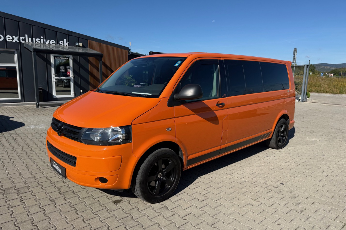 Ponuka vozidiel / Volkswagen T5 Transporter Long 2.0 TDI - video