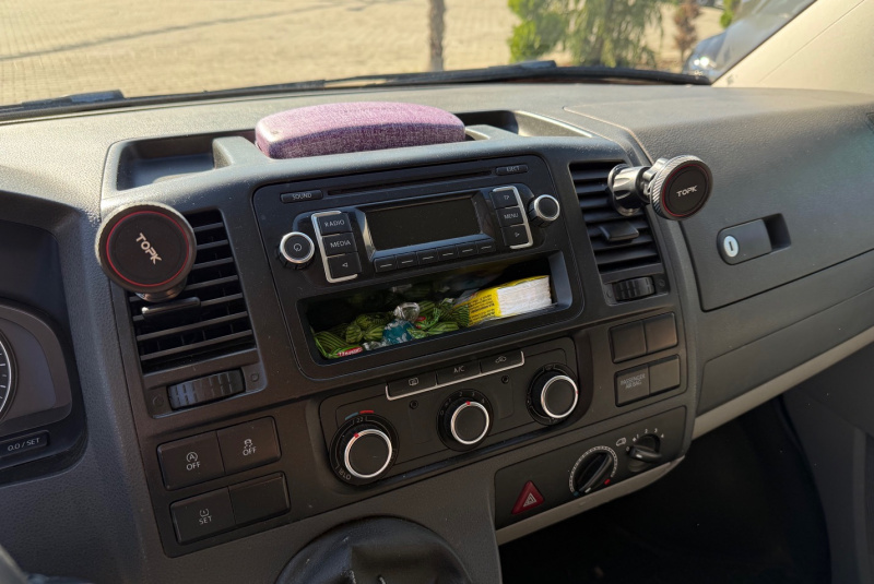  Ponuka vozidiel / Volkswagen T5 Transporter Long 2.0 TDI - video