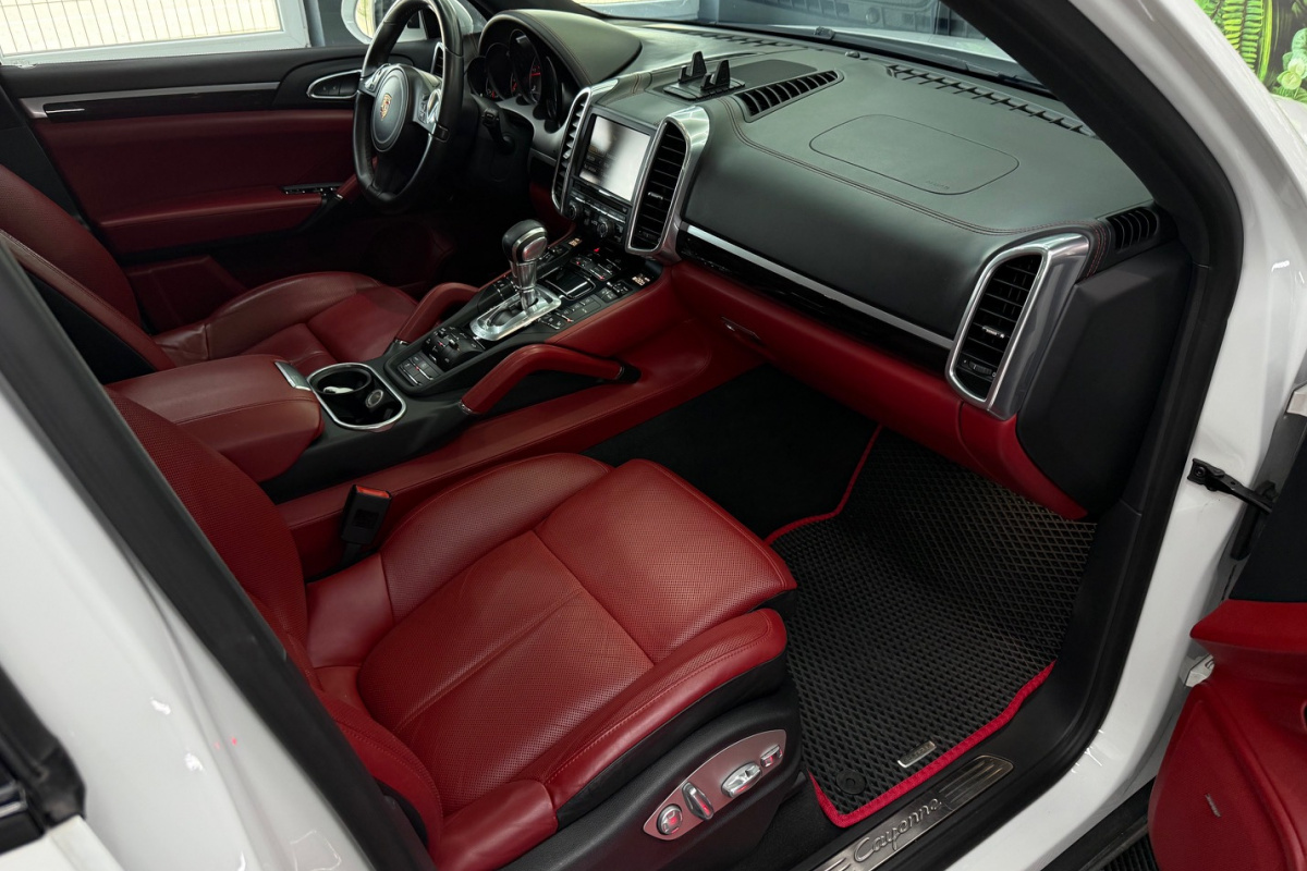 Ponuka vozidiel / Porsche Cayenne Diesel 245k Tiptronic S - video