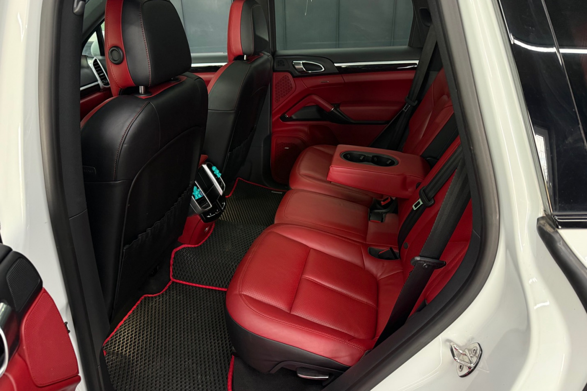 Ponuka vozidiel / Porsche Cayenne Diesel 245k Tiptronic S - video