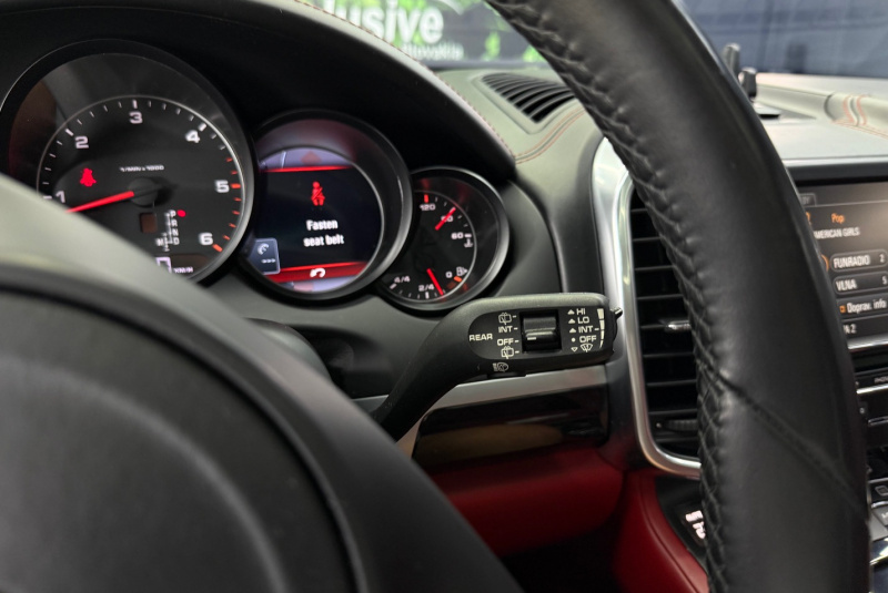  Ponuka vozidiel / Porsche Cayenne Diesel 245k Tiptronic S - video