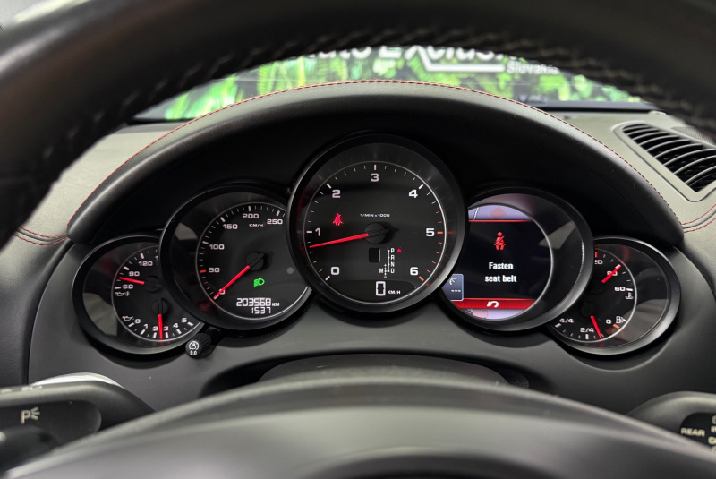  Ponuka vozidiel / Porsche Cayenne Diesel 245k Tiptronic S - video