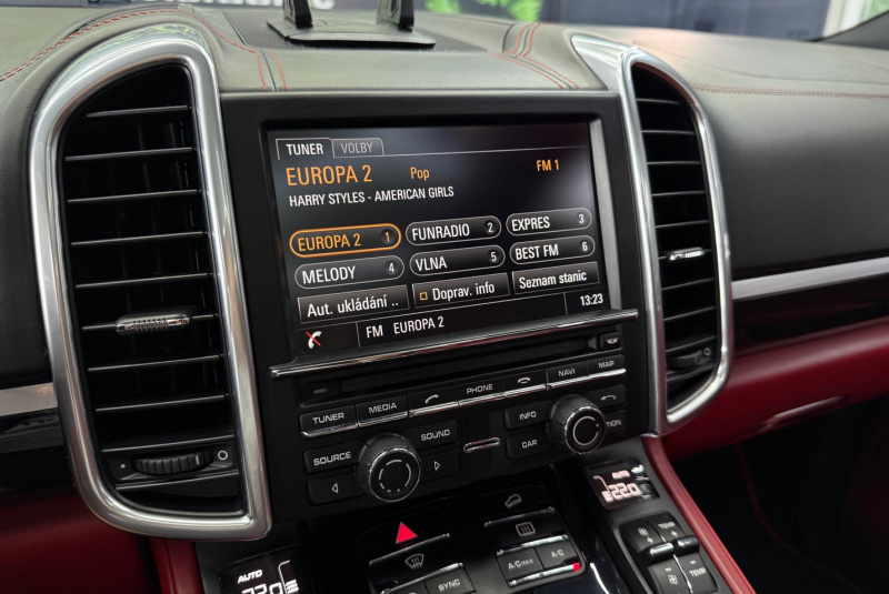  Ponuka vozidiel / Porsche Cayenne Diesel 245k Tiptronic S - video
