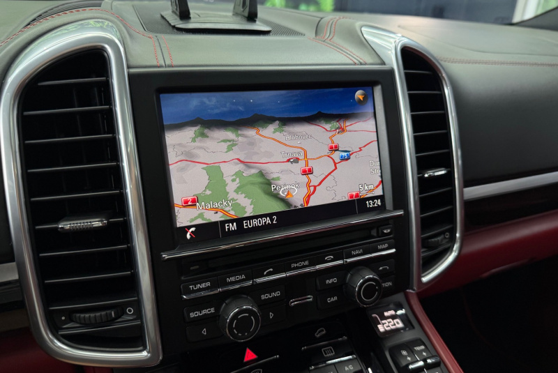  Ponuka vozidiel / Porsche Cayenne Diesel 245k Tiptronic S - video