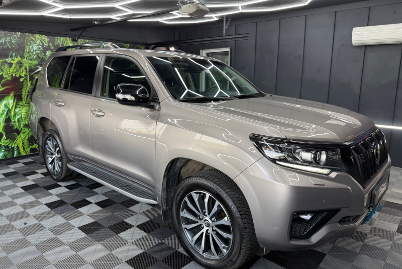  Ponuka vozidiel / Toyota Land Cruiser 2.8 D-4D 204 Executive A/T 4x4 - video