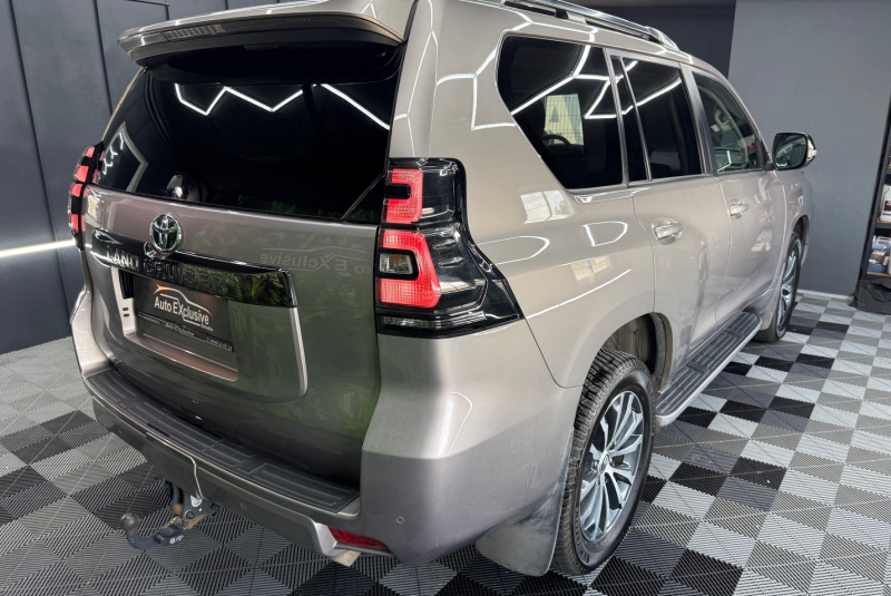  Ponuka vozidiel / Toyota Land Cruiser 2.8 D-4D 204 Executive A/T 4x4 - video