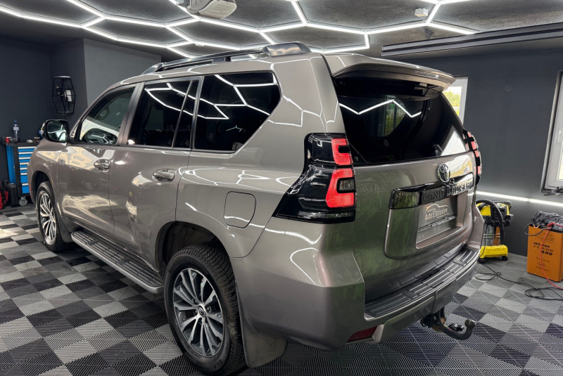  Ponuka vozidiel / Toyota Land Cruiser 2.8 D-4D 204 Executive A/T 4x4 - video