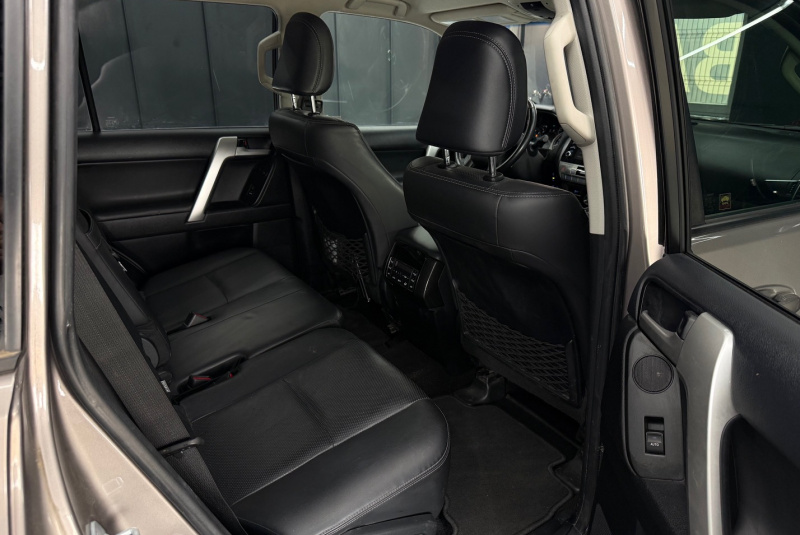  Ponuka vozidiel / Toyota Land Cruiser 2.8 D-4D 204 Executive A/T 4x4 - video