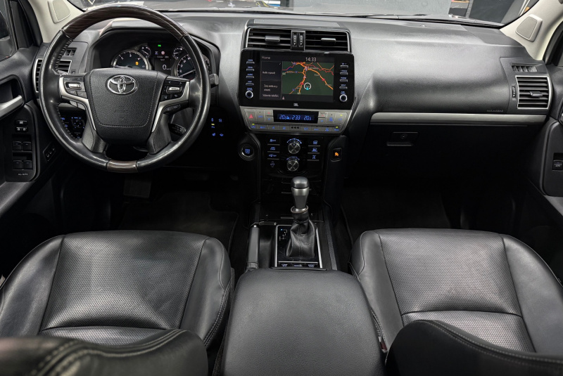  Ponuka vozidiel / Toyota Land Cruiser 2.8 D-4D 204 Executive A/T 4x4 - video