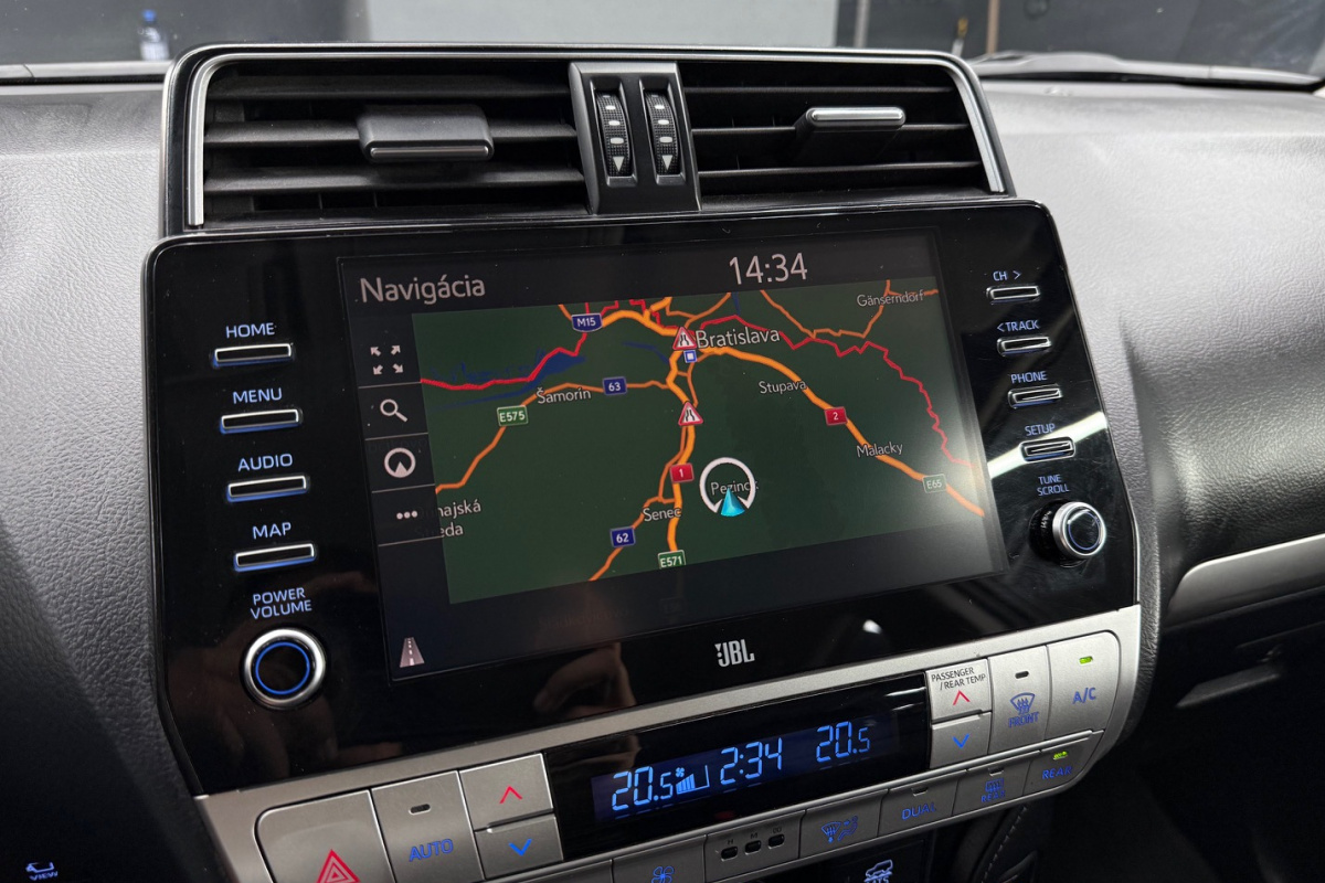 Ponuka vozidiel / Toyota Land Cruiser 2.8 D-4D 204 Executive A/T 4x4 - video