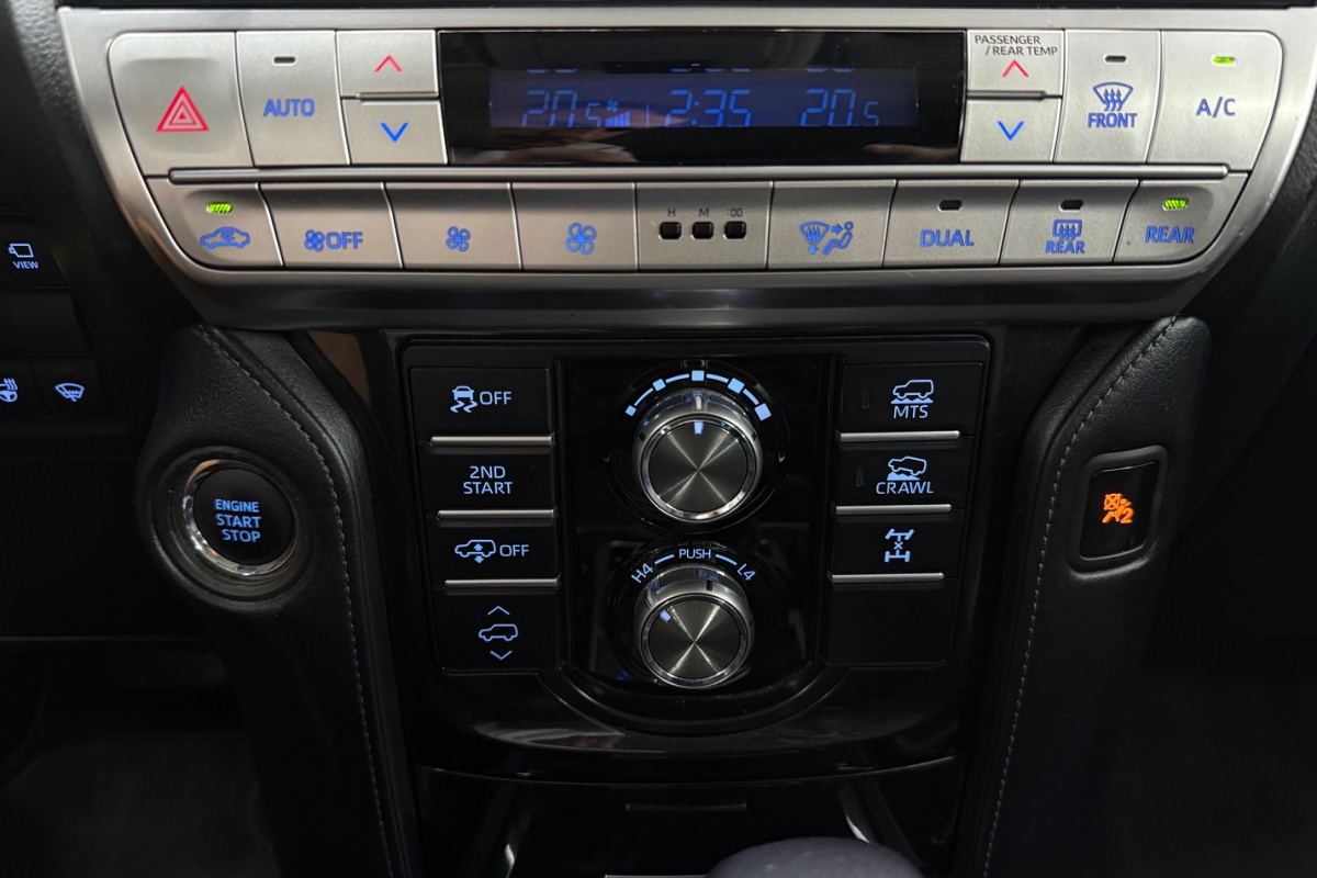 Ponuka vozidiel / Toyota Land Cruiser 2.8 D-4D 204 Executive A/T 4x4 - video