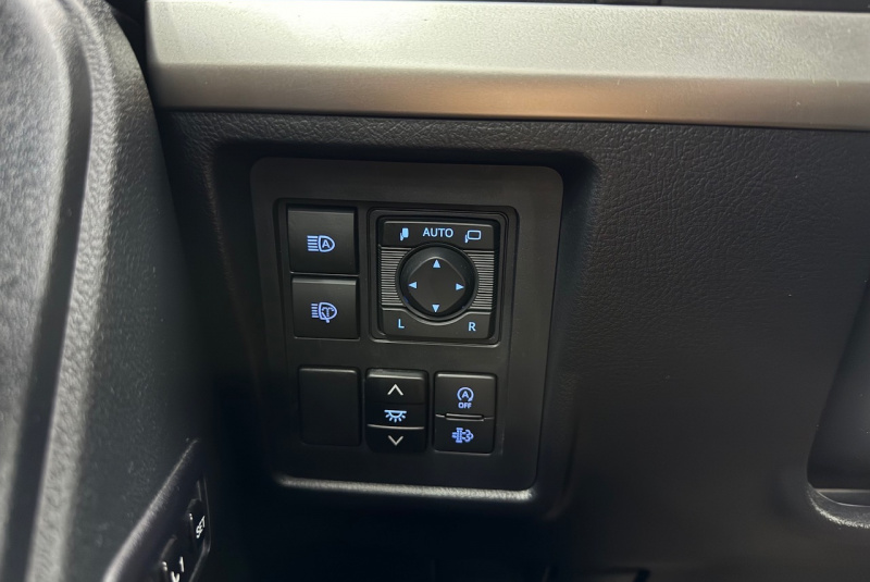 Ponuka vozidiel / Toyota Land Cruiser 2.8 D-4D 204 Executive A/T 4x4 - video Ponuka vozidiel / Toyota Land Cruiser 2.8 D-4D 204 Executive A/T 4x4 - video