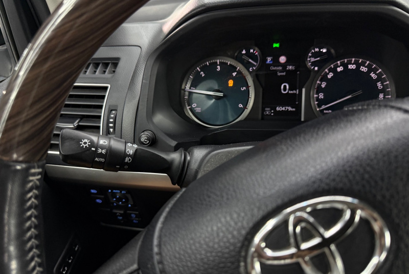  Ponuka vozidiel / Toyota Land Cruiser 2.8 D-4D 204 Executive A/T 4x4 - video