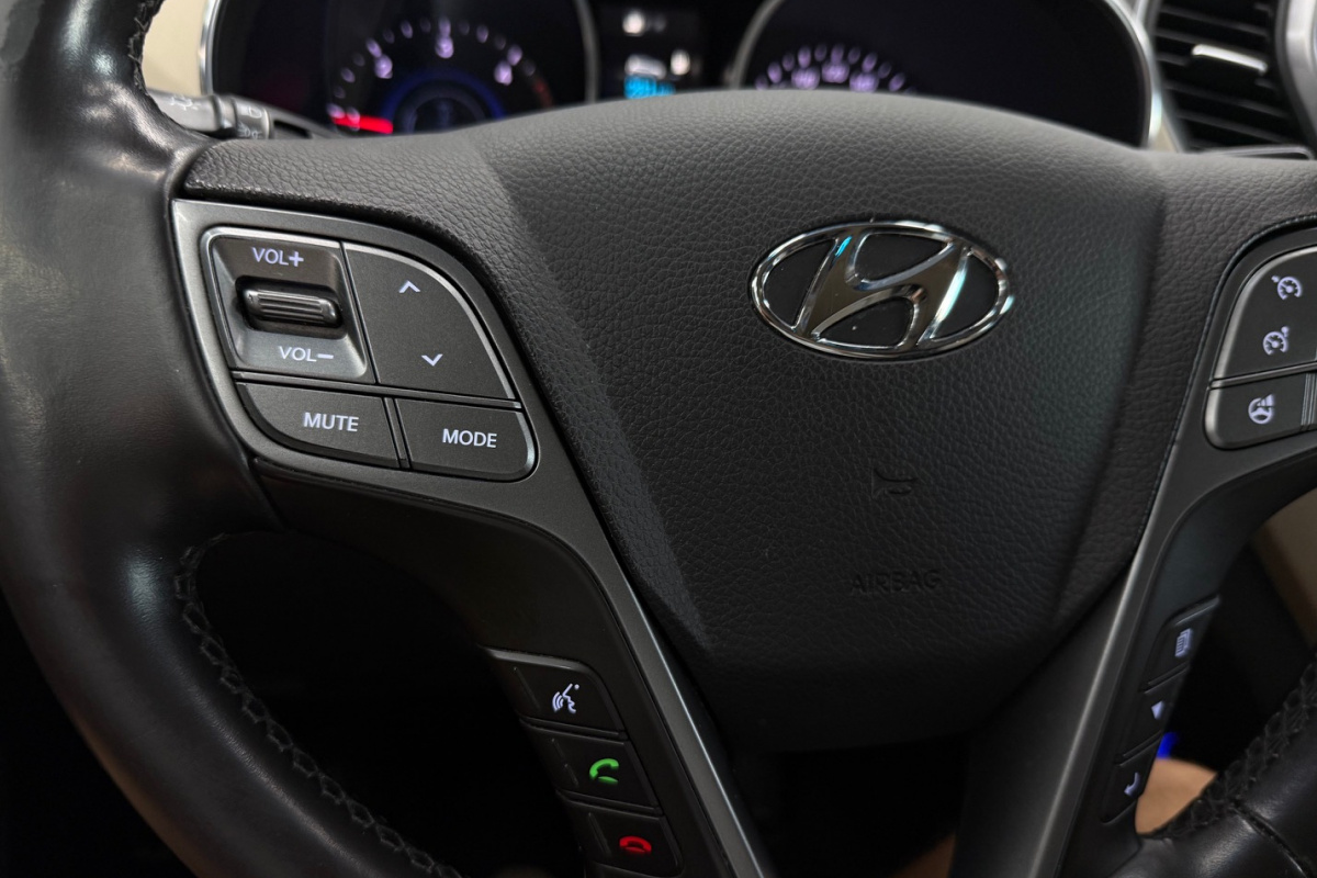 Ponuka vozidiel / Hyundai Santa Fe 2.2 CRDi VGT 4x4 Premium A/T - video